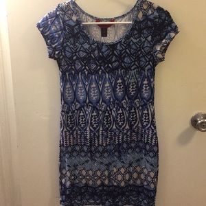 Blue patterned T-shirt dress